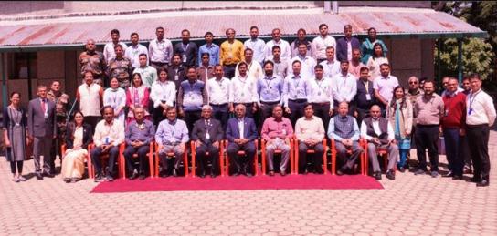 Shri KS Varaprasad, DS & DG (HR), Shri Sangam Sinha, OS & DG (R&M), Shri SA Katti, Director ITM, Lab Directors, ITM faculty members with Course participants of Mid Career Training Augmentation (MITRA) 18 Apr-13 May 2022