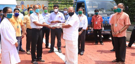 Shri S Vijayan Pillai, Director NPOL hands over DRDO’s ready to eat kits to Hon’ble Minister for Agriculture, Kerala