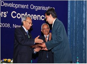 Shri Lokesha BN received  Young Scientist of the Year Award - 2007 